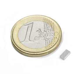 Q-05-2.5-1.5-HN, Parallélépipède magnétique 5 x 2,5 x 1,5 mm, néodyme, 44H, nickelé