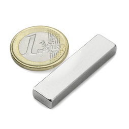 Q-40-10-05-N, Parallélépipède magnétique 40 x 10 x 5 mm, néodyme, N42, nickelé