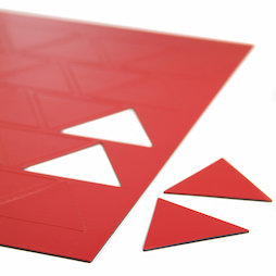 BA-014TR/red, Magnetische symbolen driehoek groot, voor whiteboards & planborden, 25 symbolen per A4-blad, rood